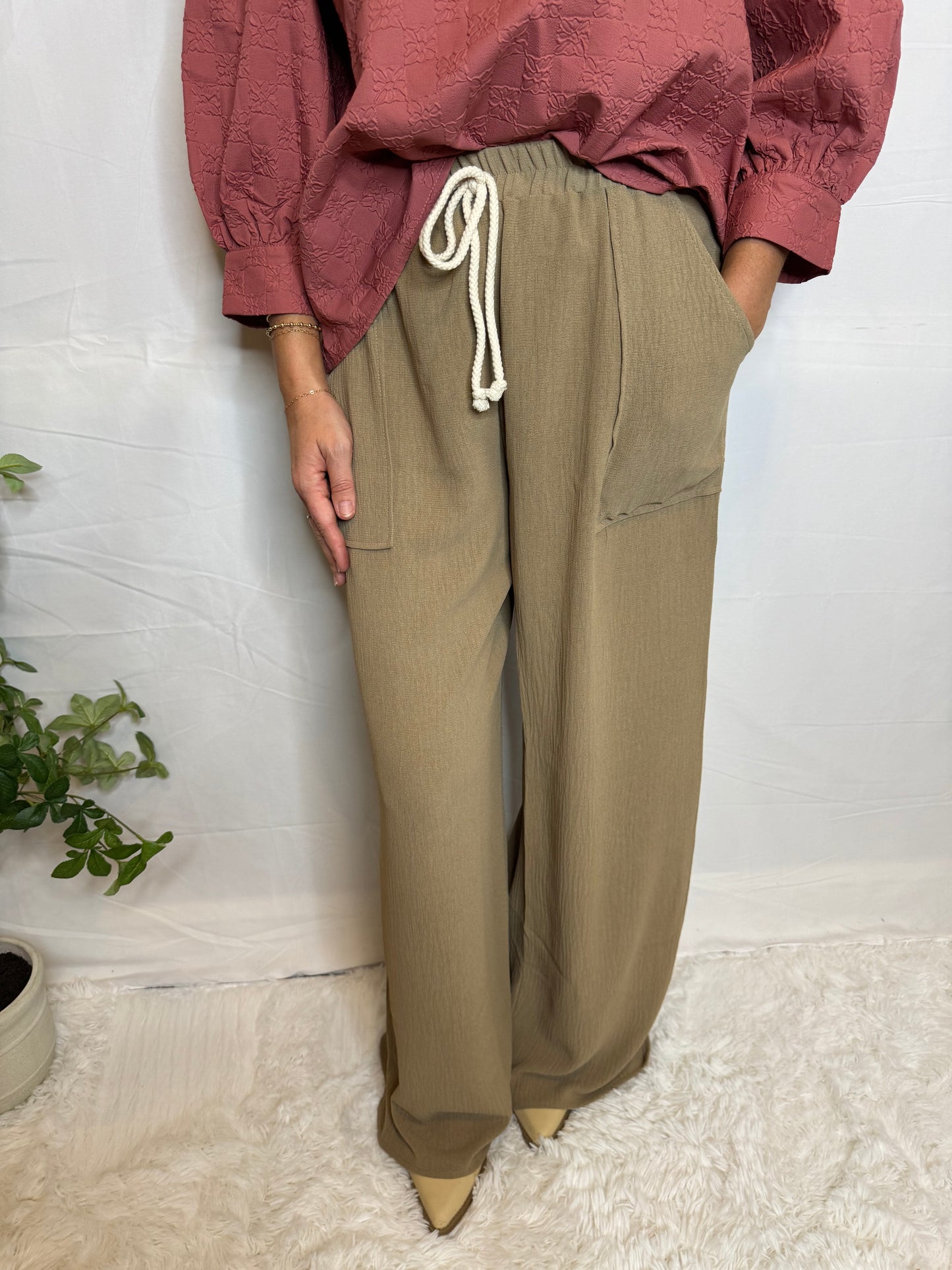 The Solid Wide Leg Pants