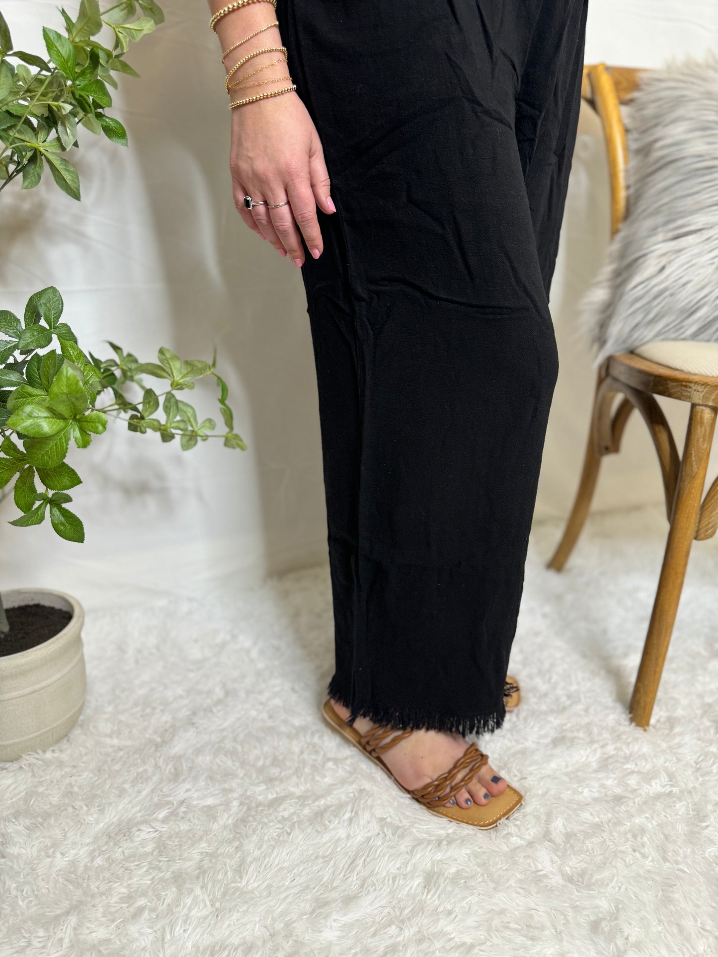 The Work in Style Linen Pants - Black